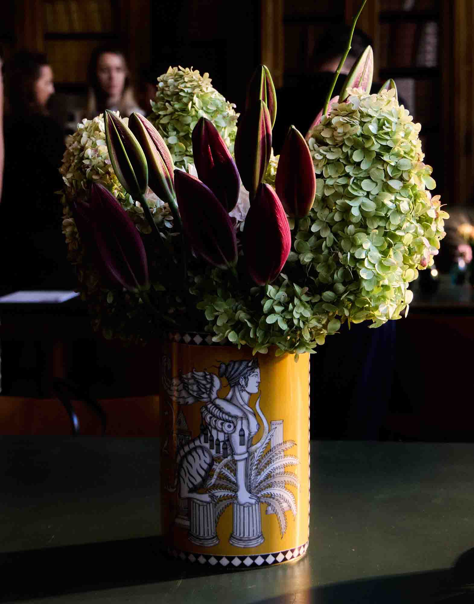 La DoubleJ Pillar Vase The Sphynx Saffron VAS0023CER001SPX01YE09