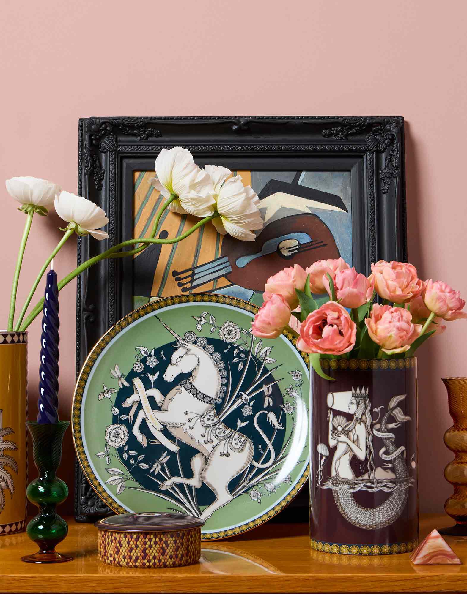 La DoubleJ Decorative Plate The Unicorn Light Green DPL0001CER001UNI01GR01