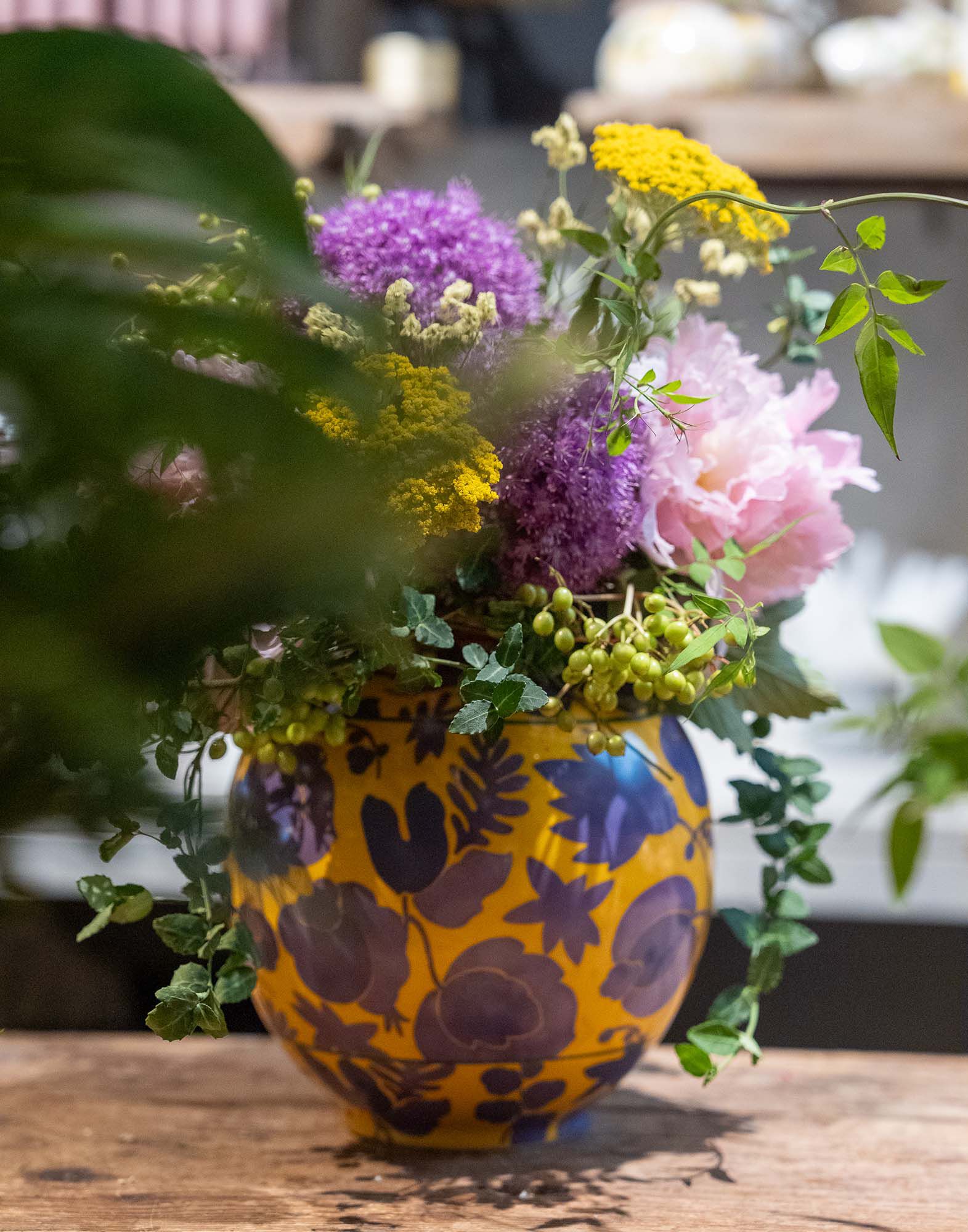 La DoubleJ Bubble Vase Wildbird Yellow & Purple VAS0003CER001CER23YE02