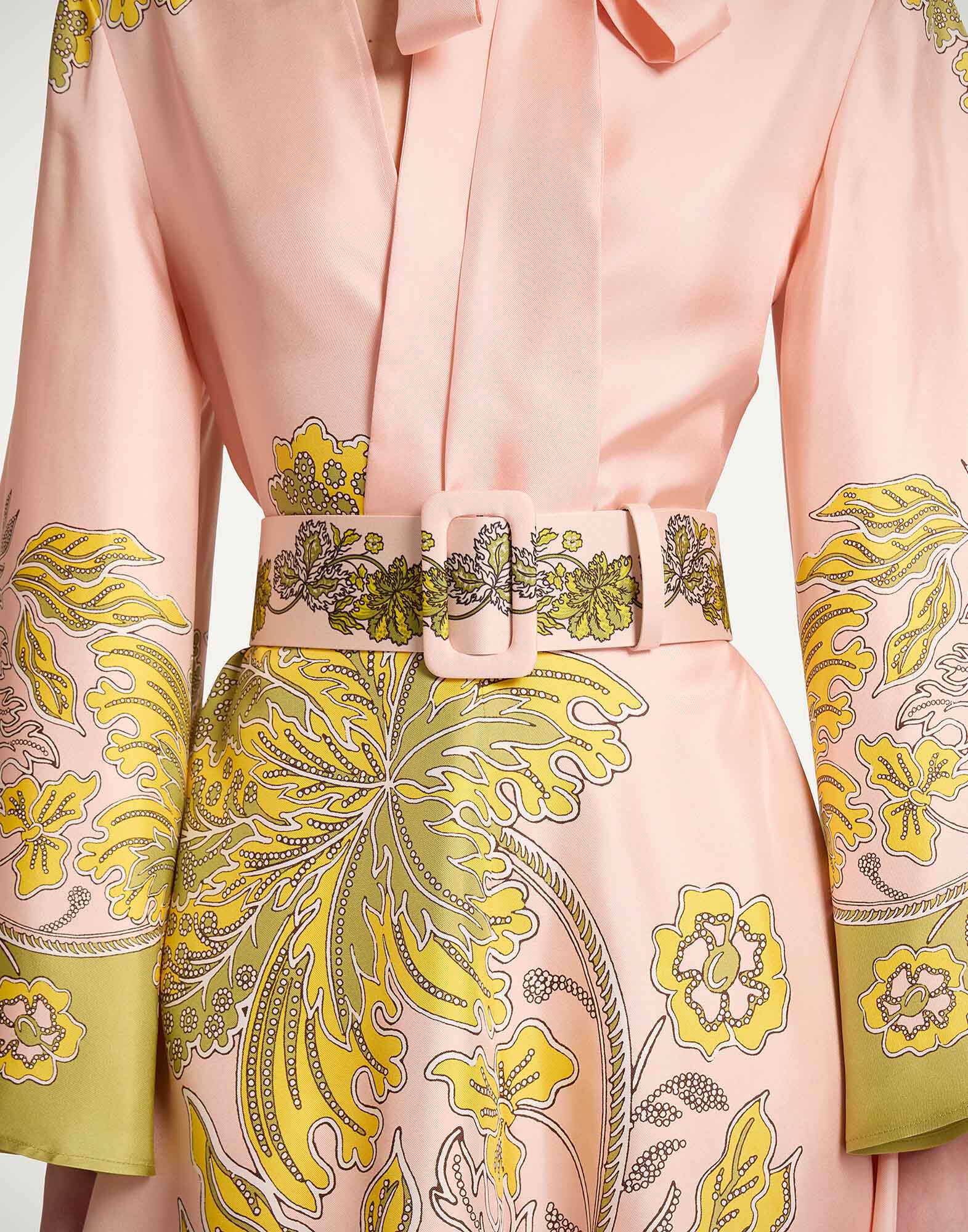 La DoubleJ Medium Belt Swathe Plac&eacute;e Pink BEL0017FOD009SWA03PI01