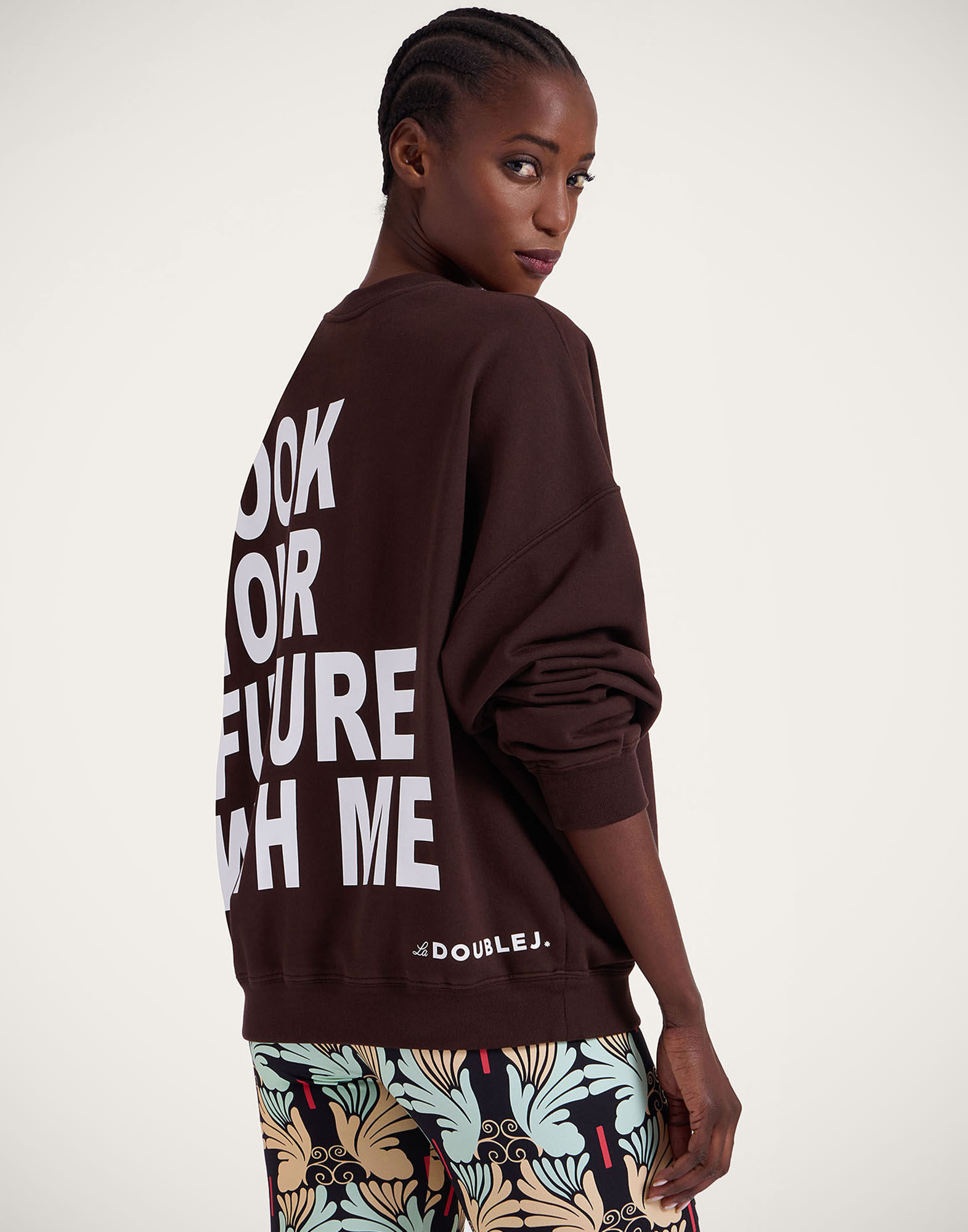 La DoubleJ Off Court Sweatshirt Solid Brown SWE0035JER054SOLIDBR07