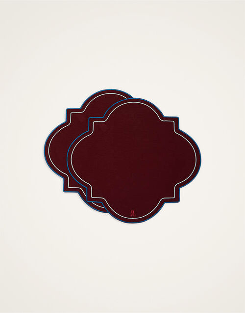 La DoubleJ Medallion Placemats Set Of 2 Solid Bordeaux PMT0028ACR003SOLIDRE02
