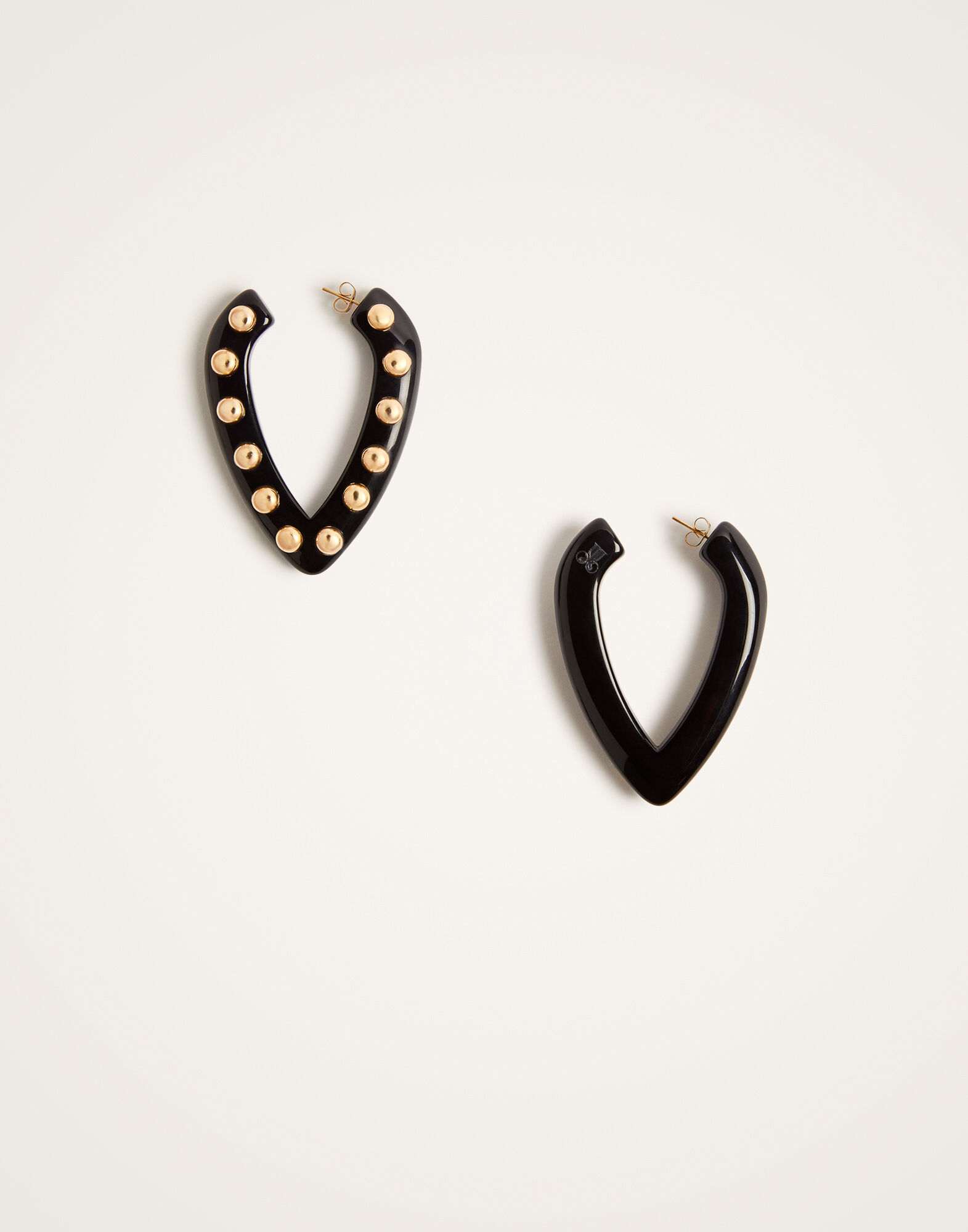 La DoubleJ Dew Earrings Solid Black EAR0054POL004SOLIDBL01