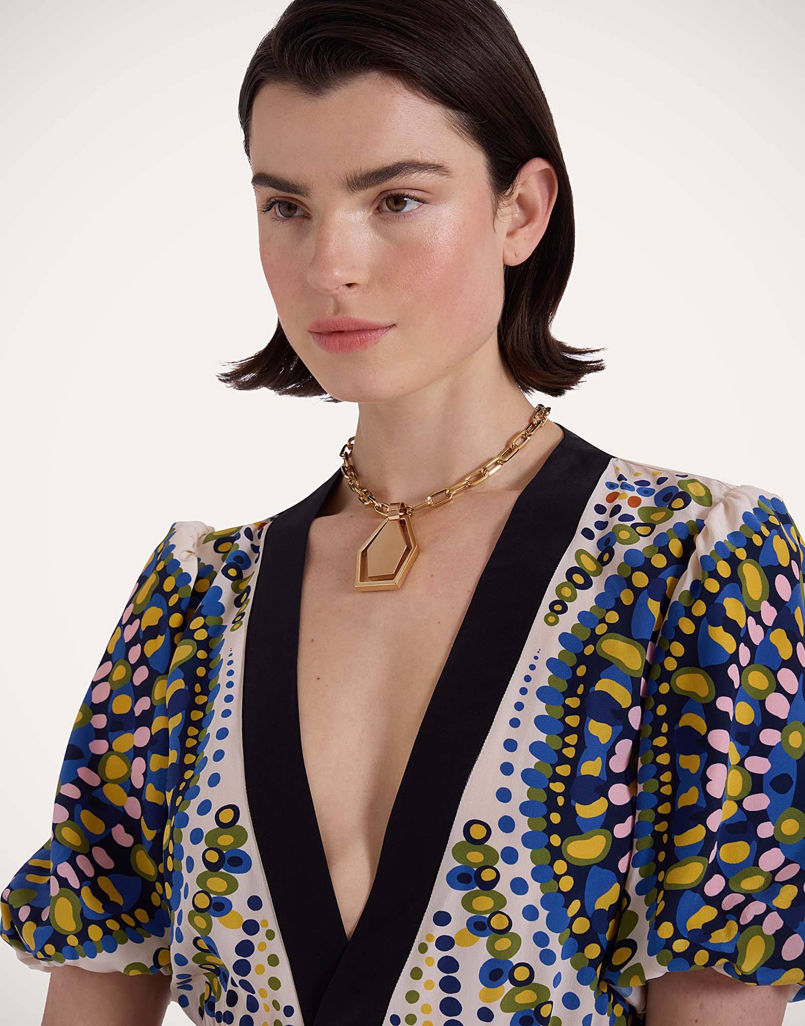 La DoubleJ Swinging Portal Necklace 24k Gold Plate NEC0022BRA003GOL09YE05