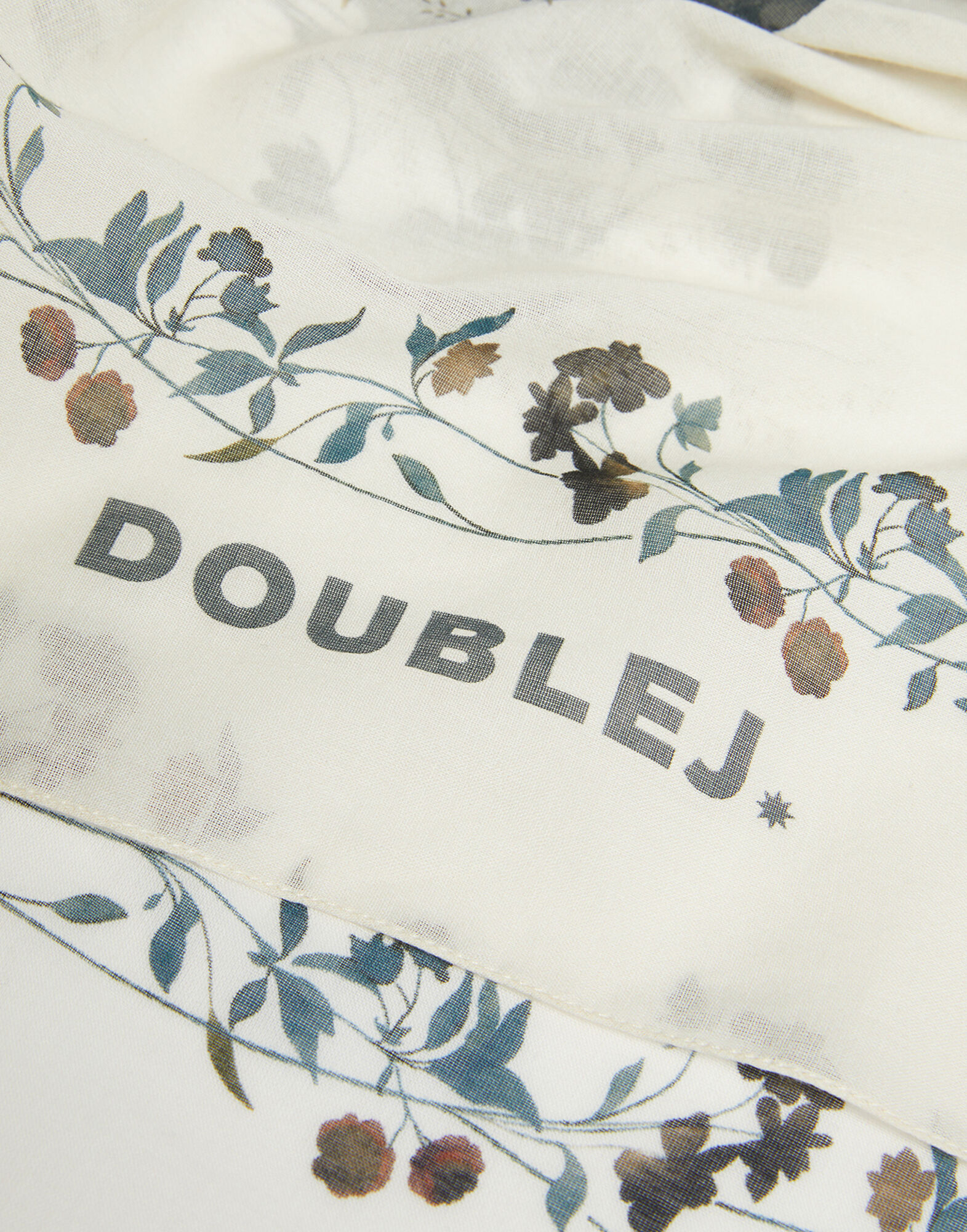 La DoubleJ Pareo Stilo Plac&eacute;e Ivory SCA0020COT021STI01WH04