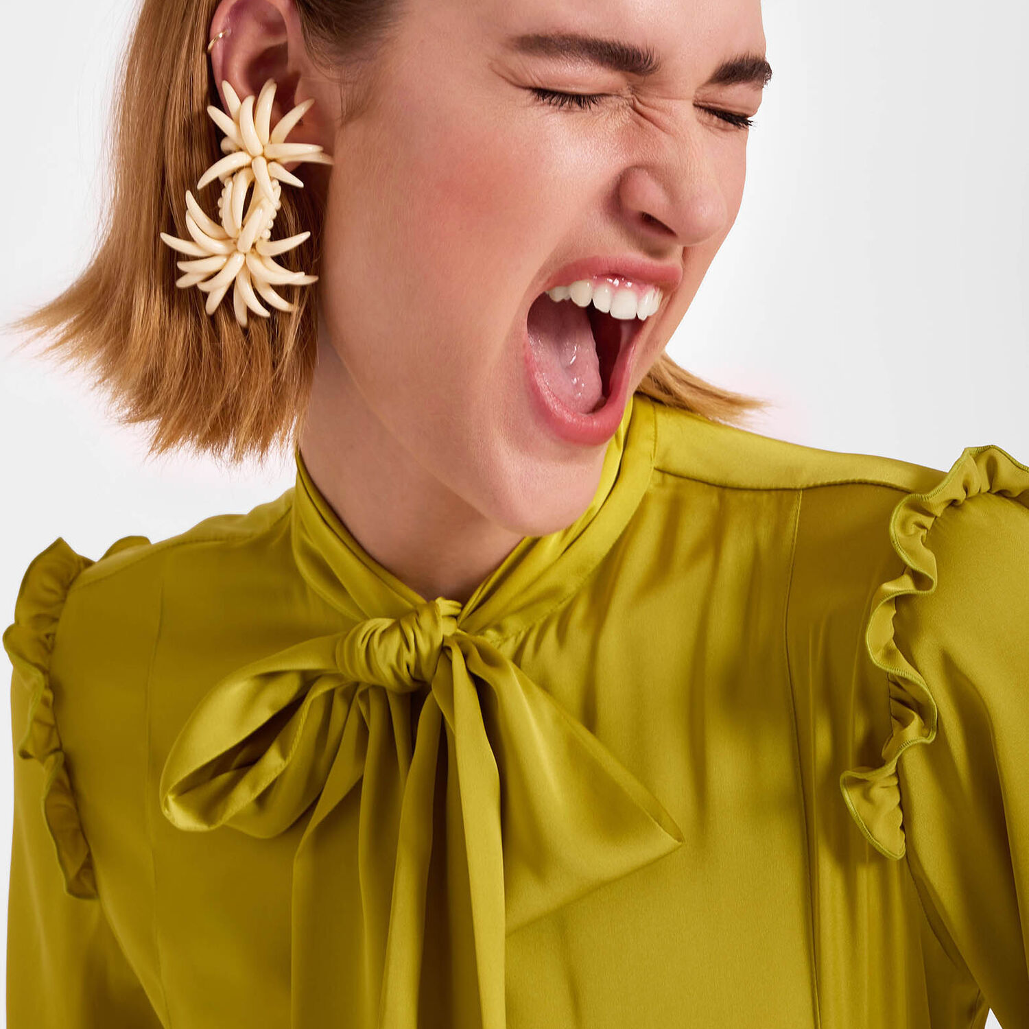 La Doublej Primavera Earrings In Solid Ivory