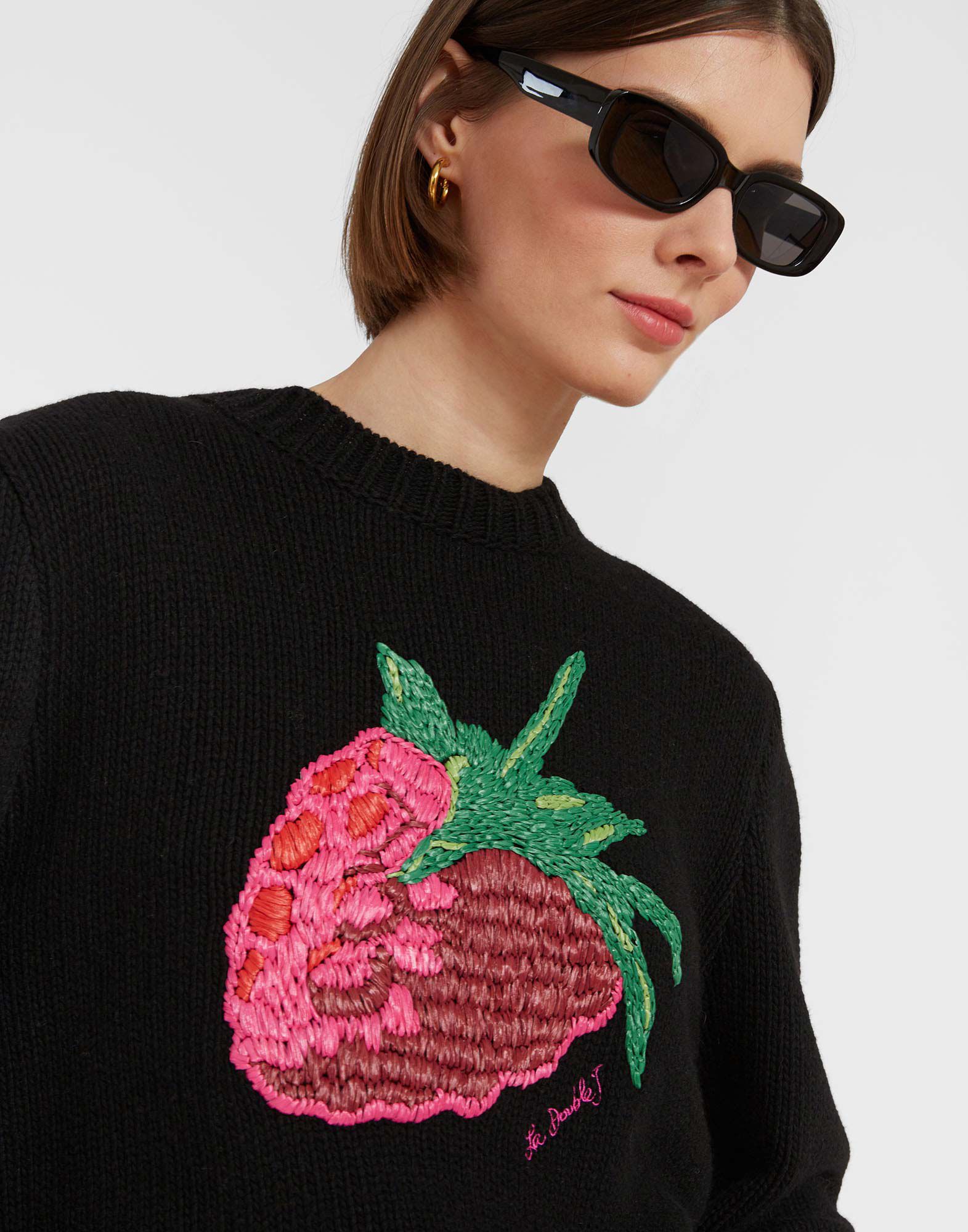 La DoubleJ Lampone Sweater Black PUL0179KNI093VA203BL01